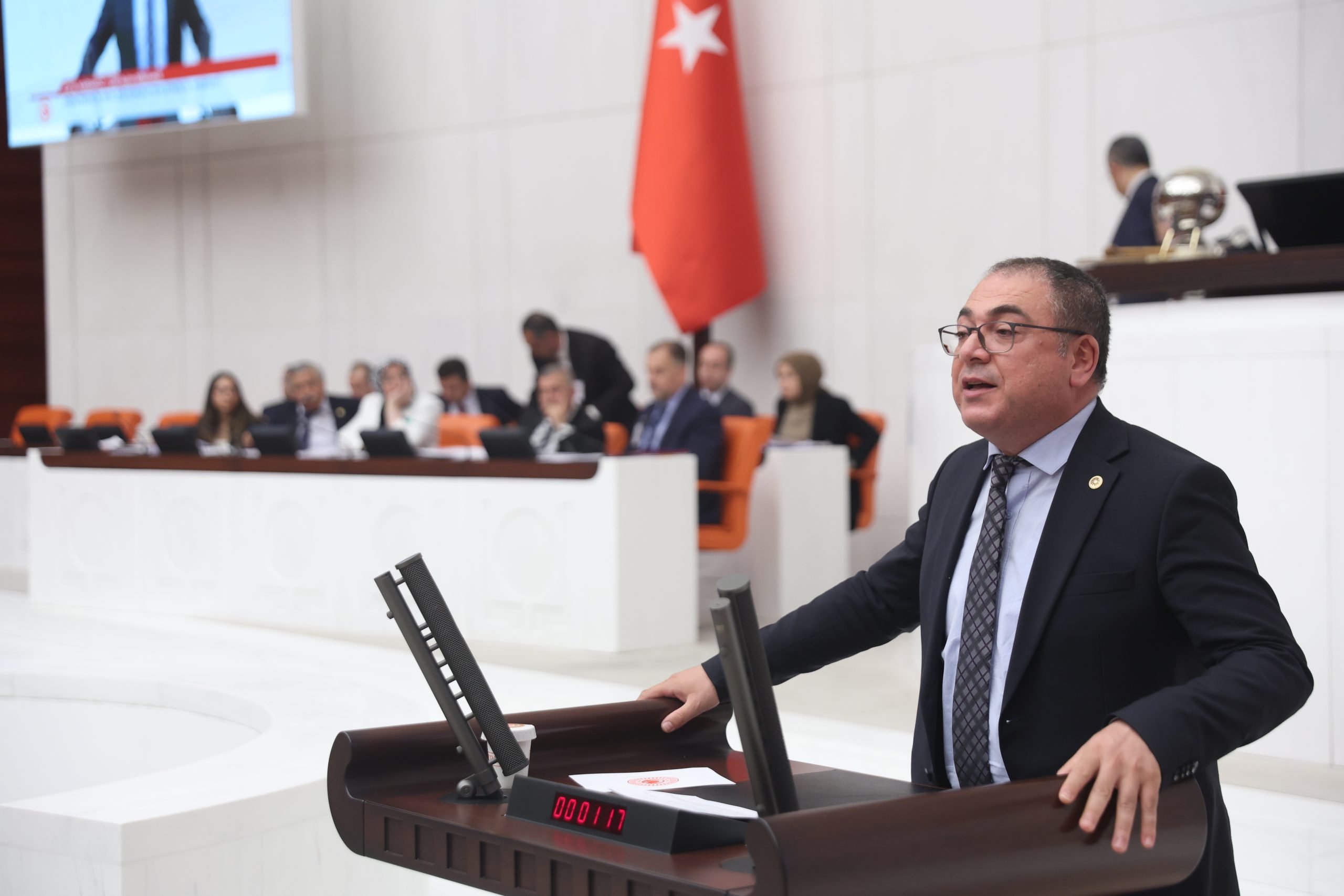 CHP’li Karakoz’dan zam tepkisi: “Emekliye, asgari ücretliye yok; doğal gaza, elektriğe var”