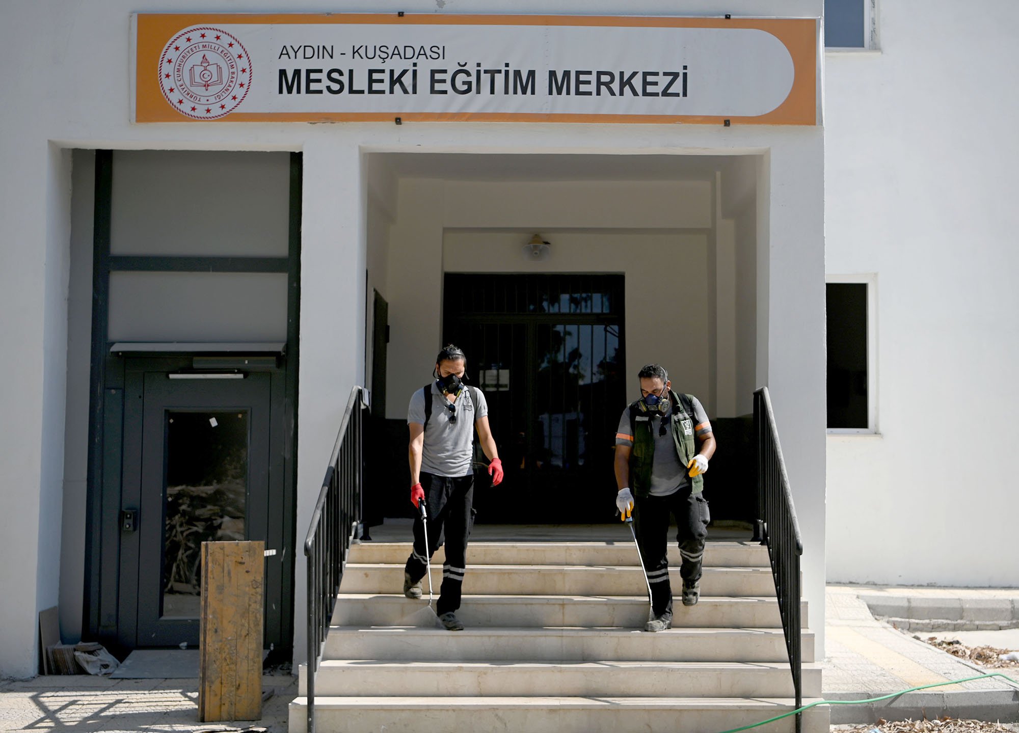 Kuşadası Belediyesi okulları yeni eğitim yılına hazırlıyor