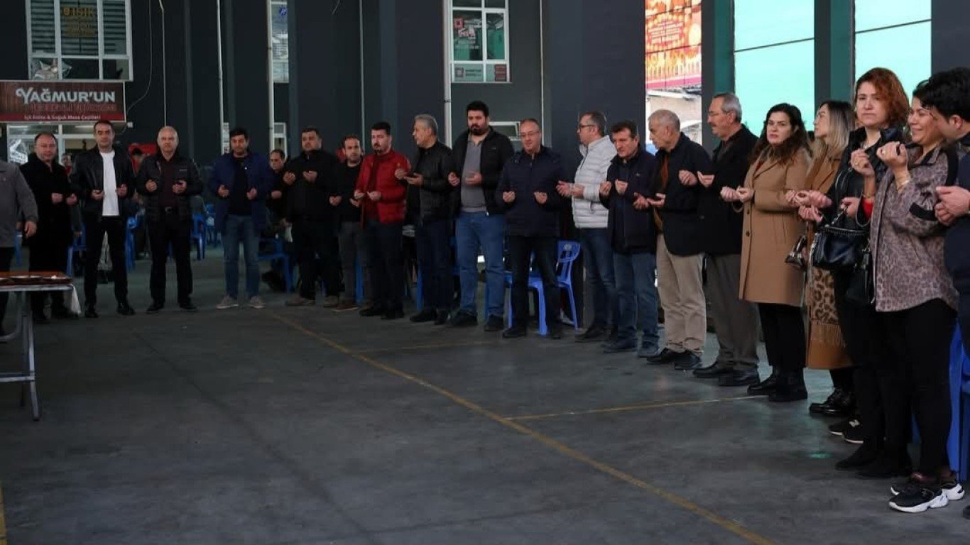 CHP ailesi merhum başkanı Dinçer’i unutmadı