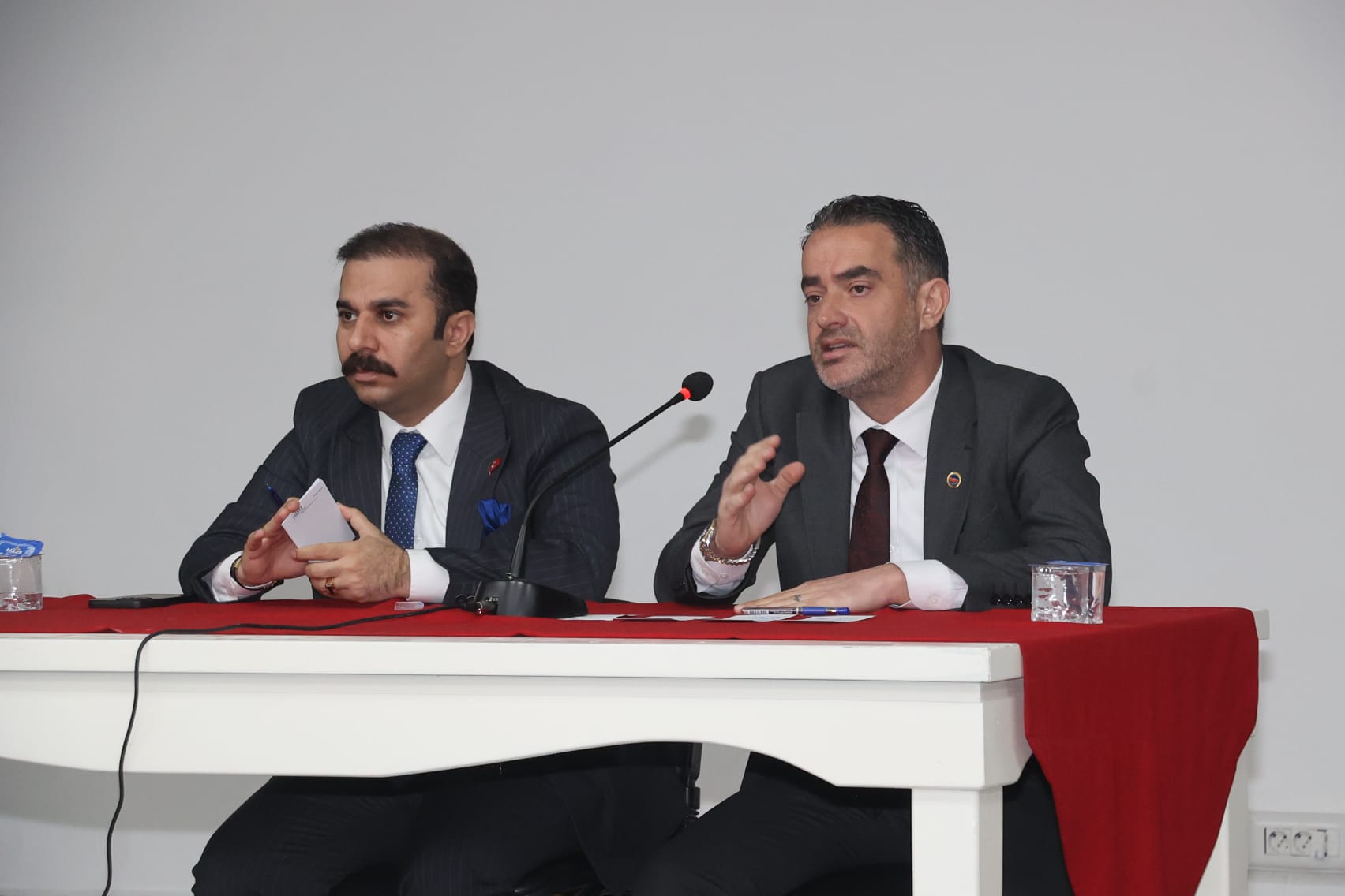 Baskan Arıcı ve Kaymakam Taşkın, Mahalle Muhtarlarıyla ilçenin sorunlarını konuştu
