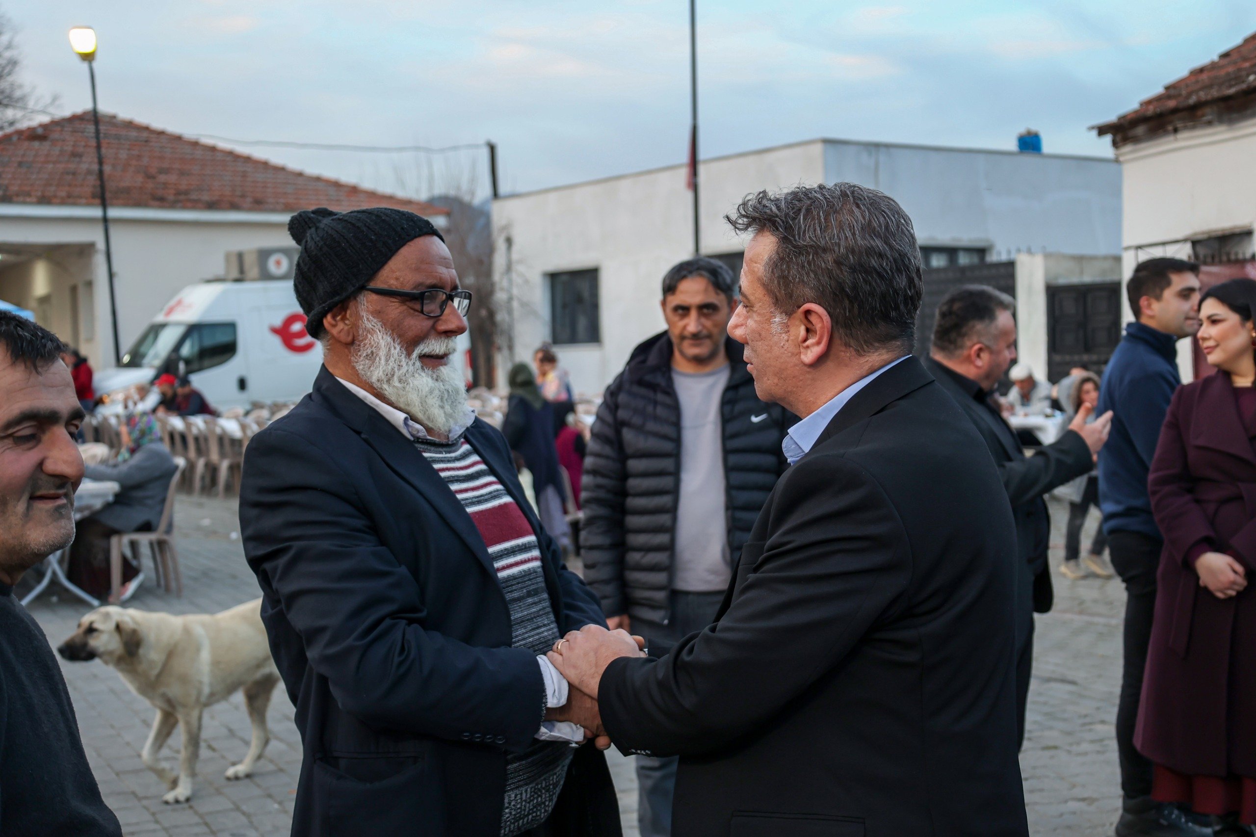 Efeler Belediyesi’nden Kocagür’e hizmet eli