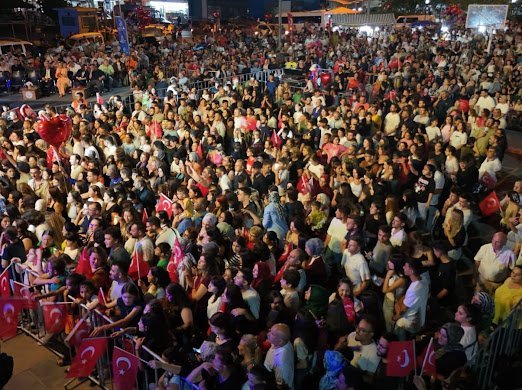 Başkan Çerçioğlu binlerce vatandaşı Sultanhisar’da kurtuluş günü etkinlikleri ile buluşturdu