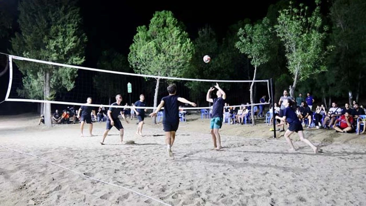 Çine’de sokak voleybolu turnuvası başladı
