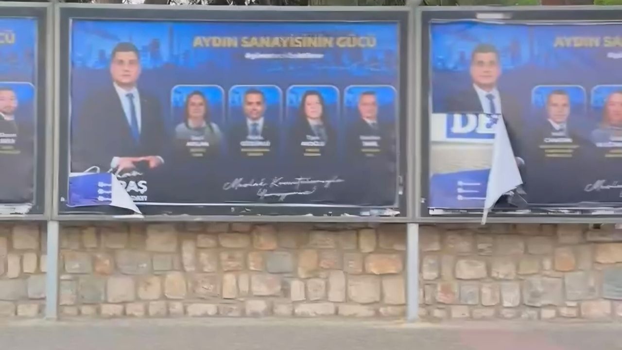 Başkan Maraş’ın afişlerine çirkin saldırı