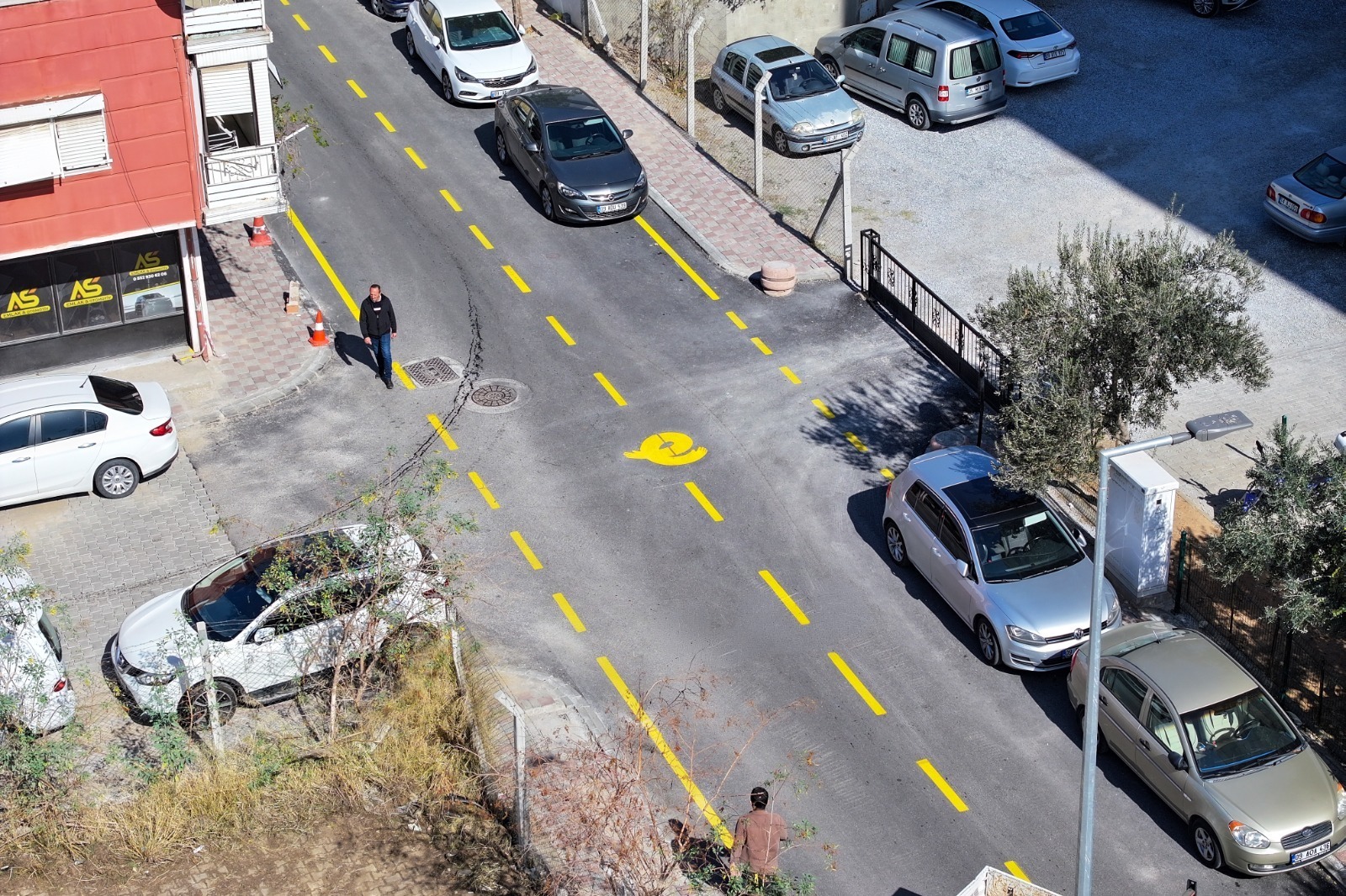 Başkan Yetişkin’den Efeler’in yollarına 15 bin 460 metrekarelik asfalt dokunuşu