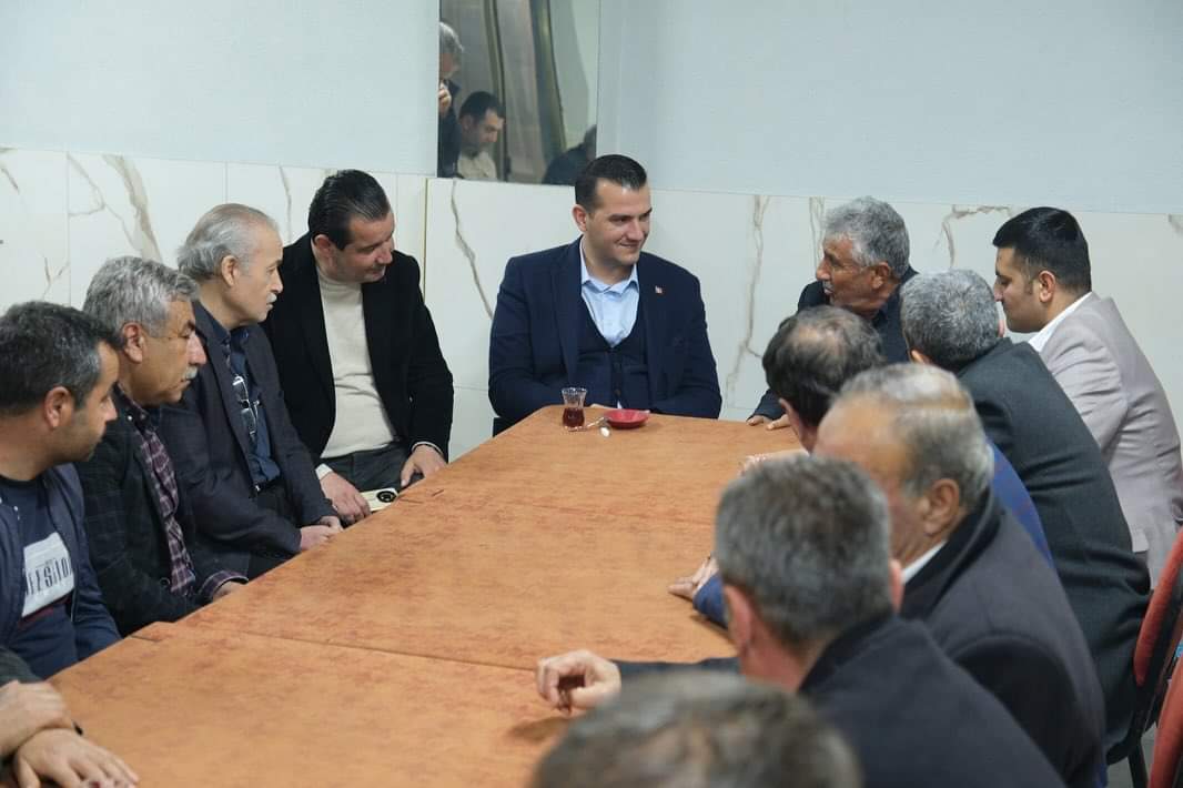 Efeler’in tercihi MHP’li Burak Pehlivan