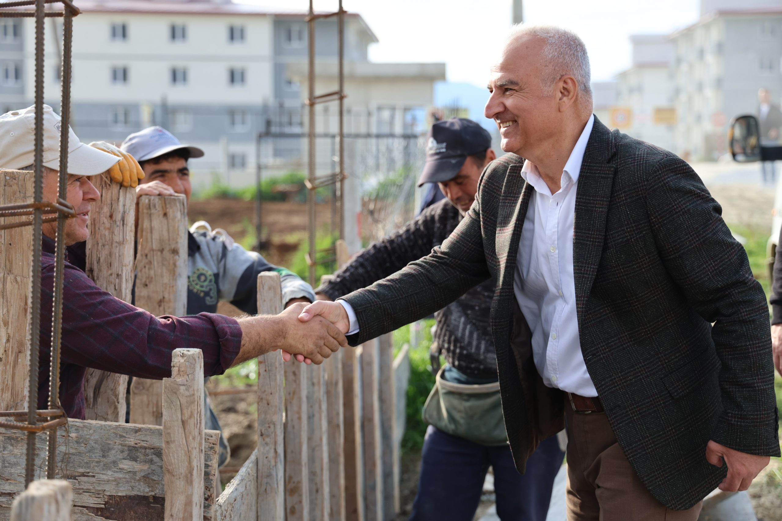 Başkan Kıvrak: İşçi kardeşlerimizin haklarını korumak, yaşam şartlarını iyileştirmek için var gücümüzle çalışmaya devam edeceğiz
