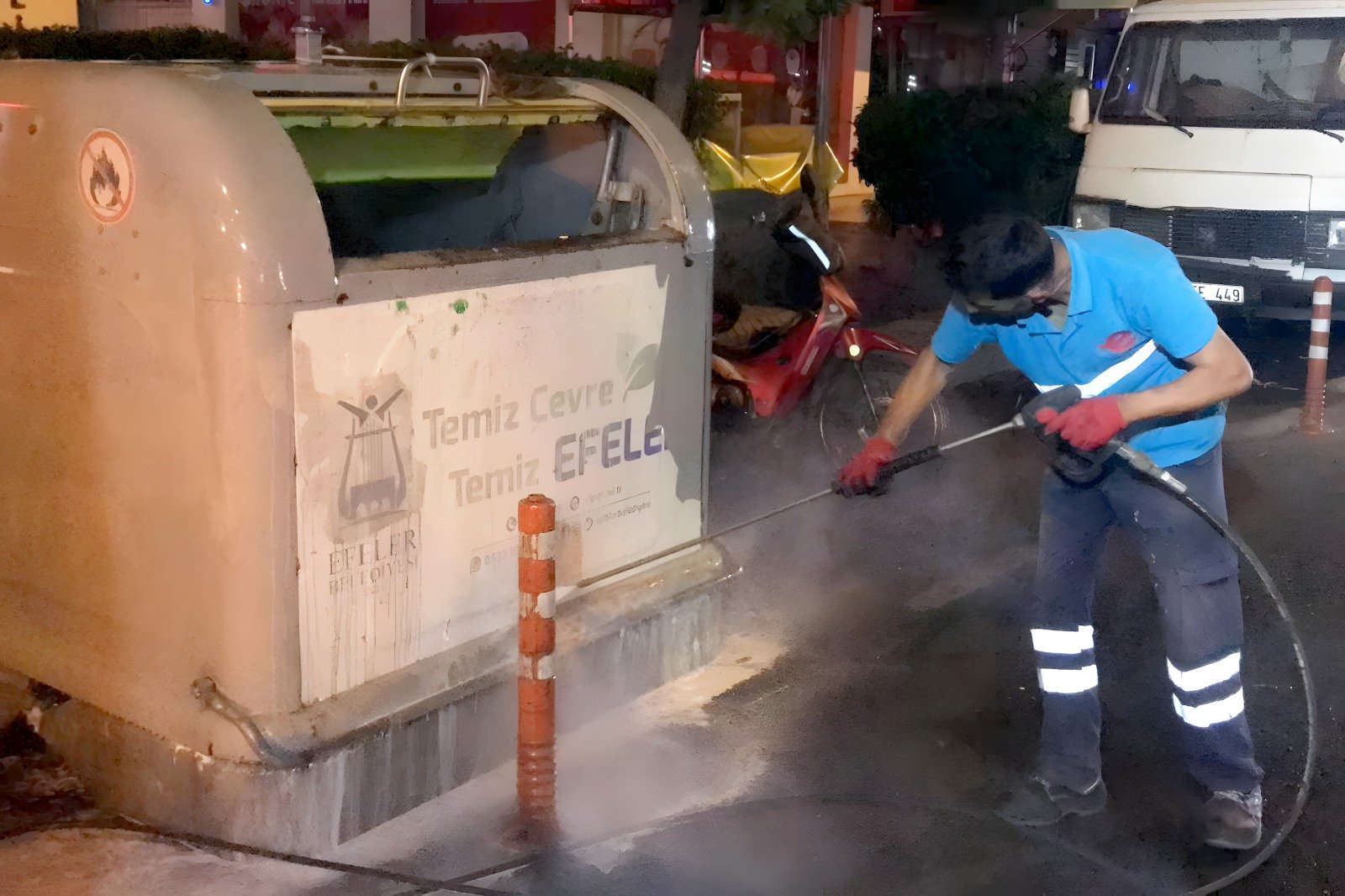 Pırıl pırıl bir Efeler için ekipler gece gündüz çalışıyor