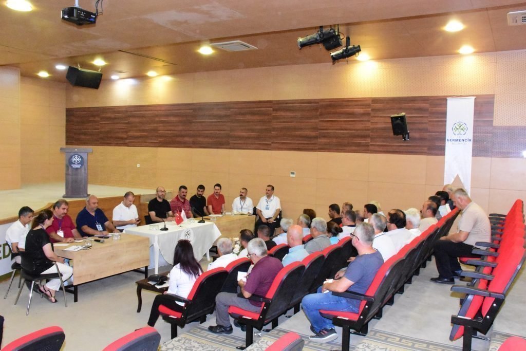 Başkan Zencirci yeni dönemin ilk muhtarlar toplantısını düzenledi