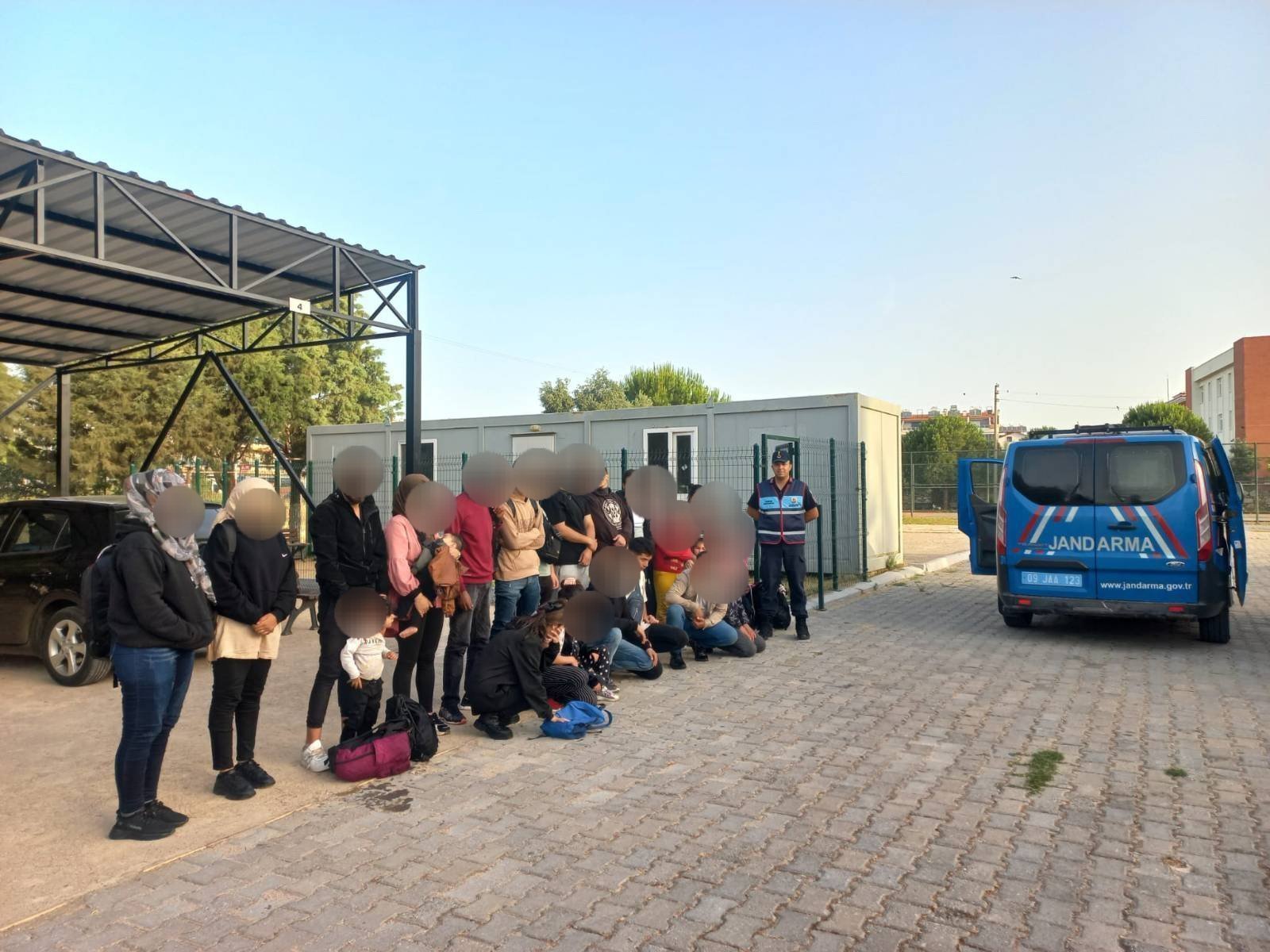 Didim’de 23 göçmen yakalandı