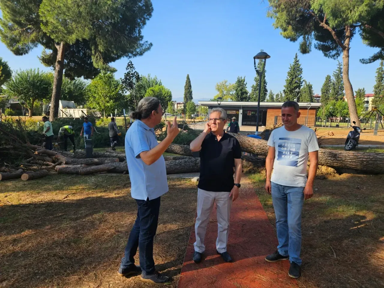 Başkan Tetik sahada vatandaşı yalnız bırakmadı