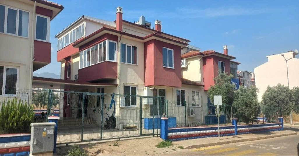 Özel Ege Atabey Anadolu Lisesi’nden kaçak tadilatlar!