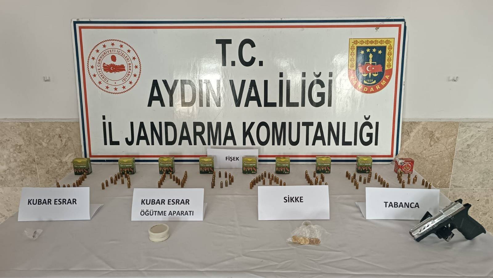 Roma Dönemine ait altın sikke bulundu
