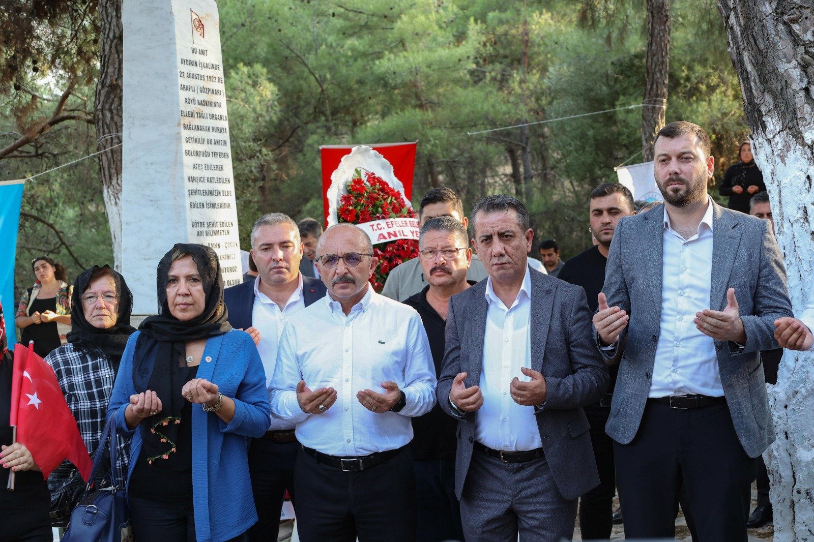 Efeler Belediye Başkanı Anıl Yetişkin Gözpınar şehitlerini andı  