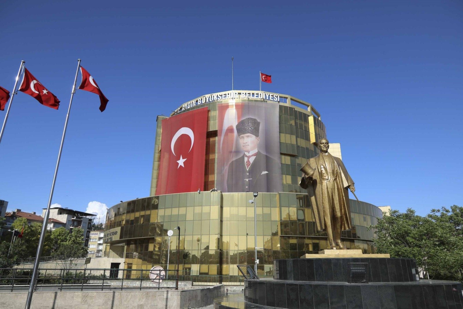 CHP’li Belediyelerden “Eğitimde Tasarruf Olmaz” Çıkışı