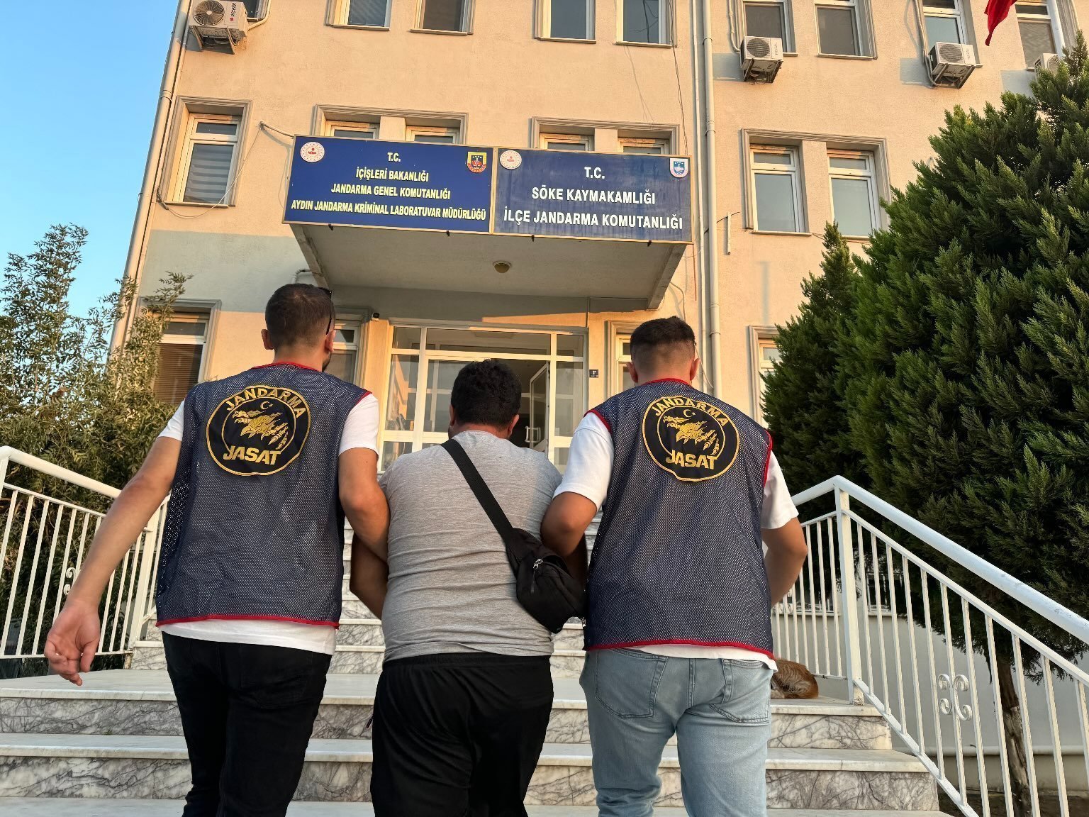 Aydın’da 13 hapis cezası olan zanlı yakalandı