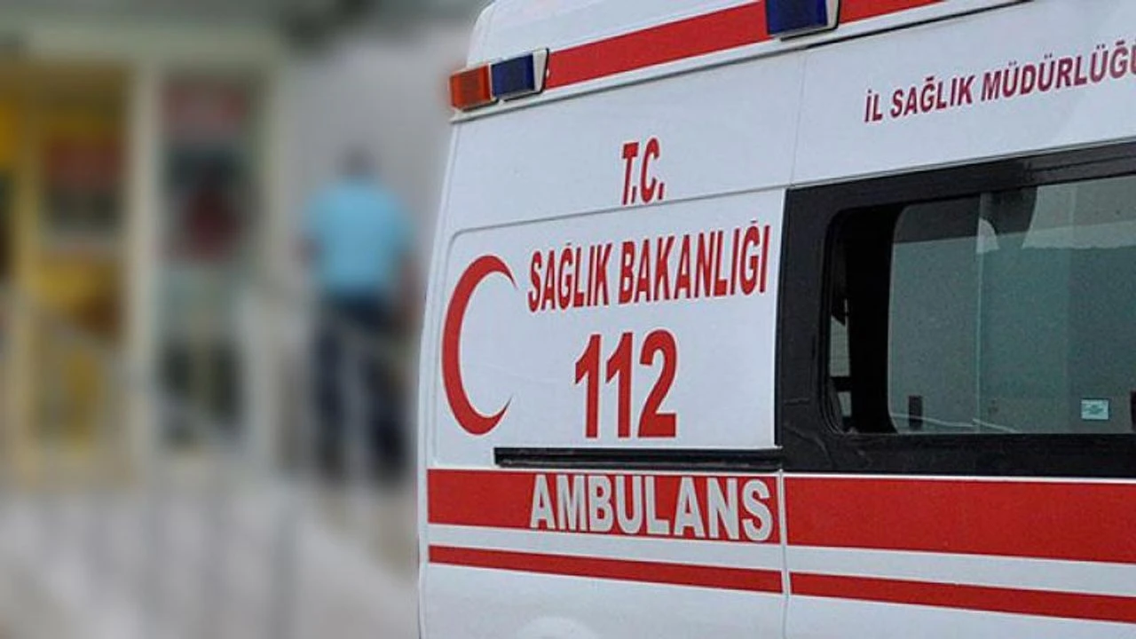 Minibüs motosiklete çarptı: 1 ölü