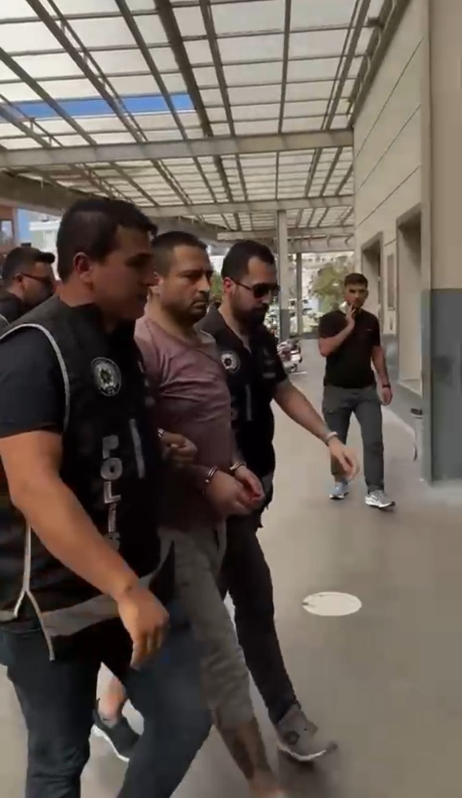 Aranan şahıs pamuk tarlasında yakalandı