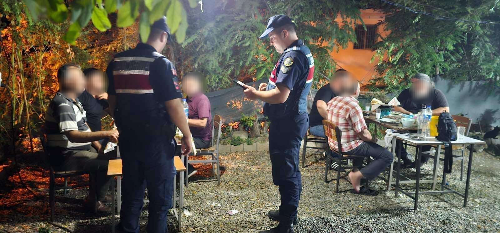 Ruhsatsız satış yapan 2 işletmeye ceza
