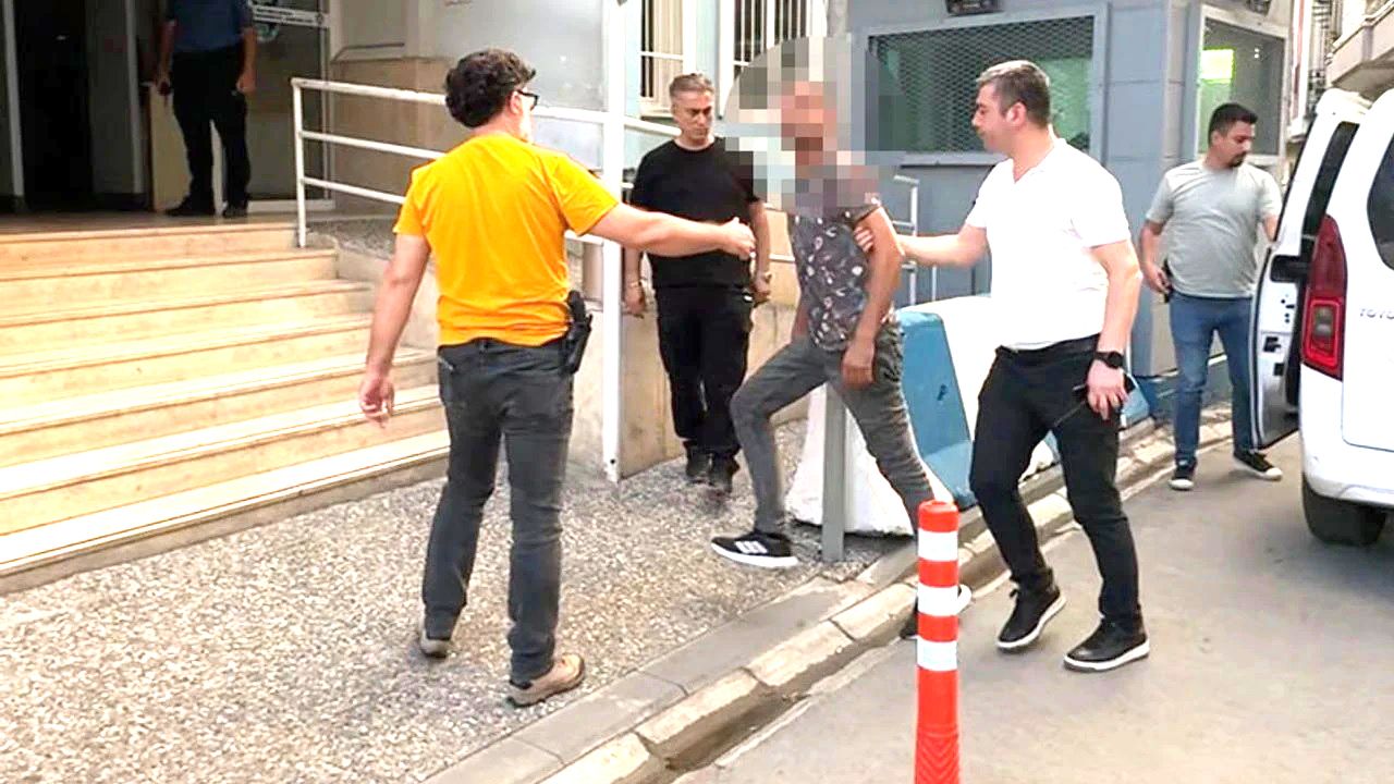 Kanlar içinde karakola sığındı