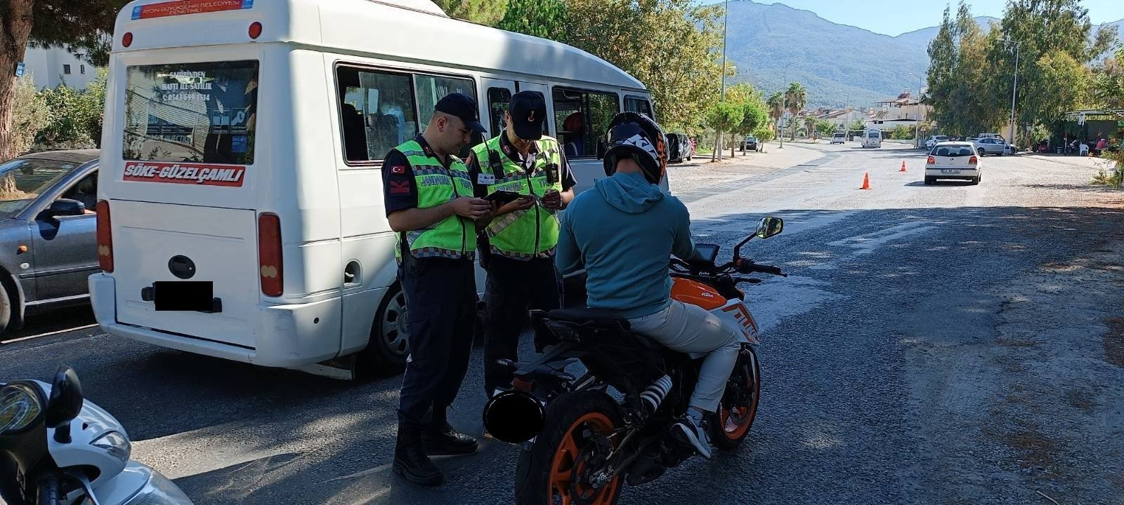 Aydın’da motosiklet ve bisiklet sürücüleri bilgilendirildi