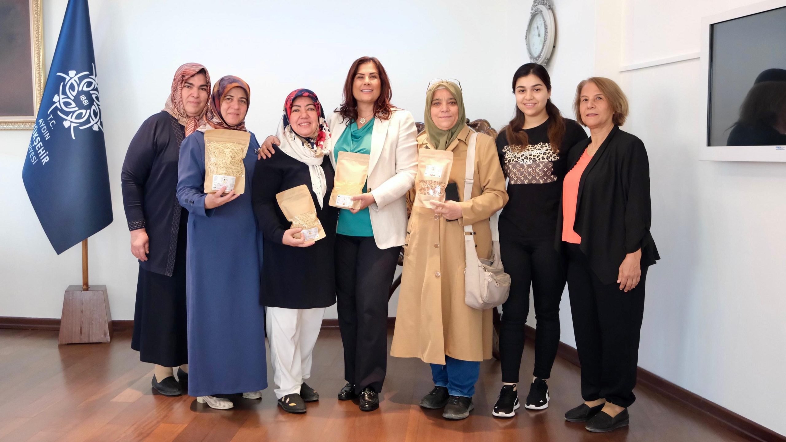 Başkan Çerçioğlu’na kadın girişimcilerden ziyaret