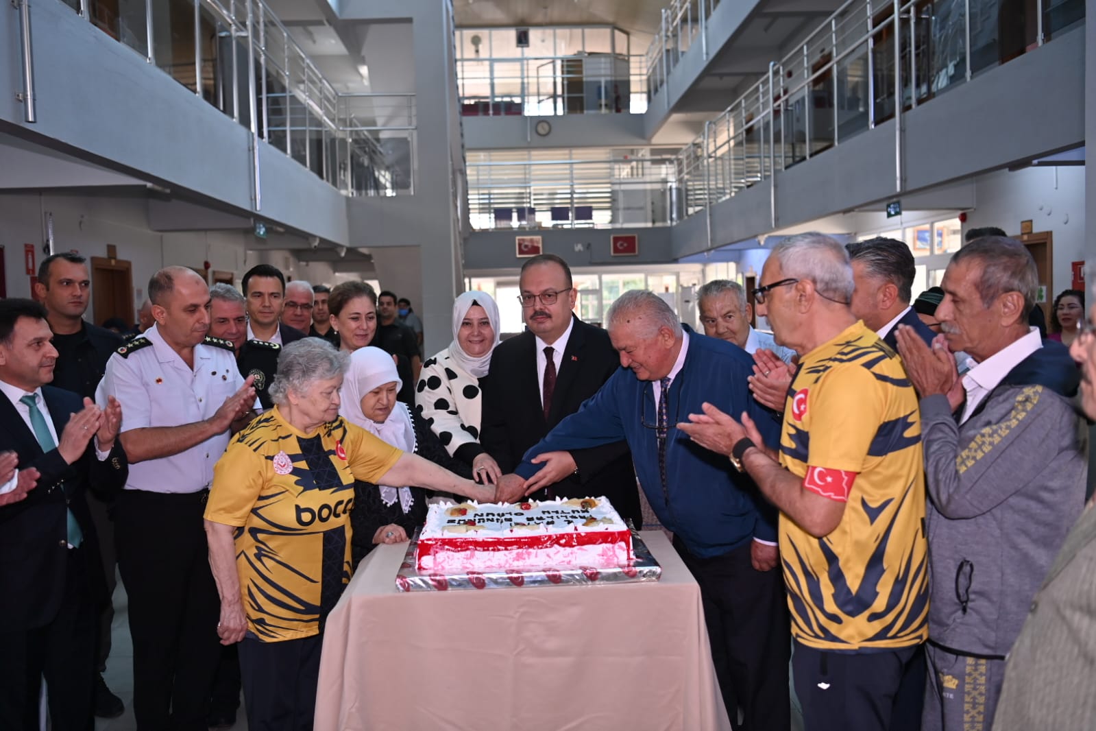 Aydın’da 1 Ekim Dünya yaşlılar günü kutlandı