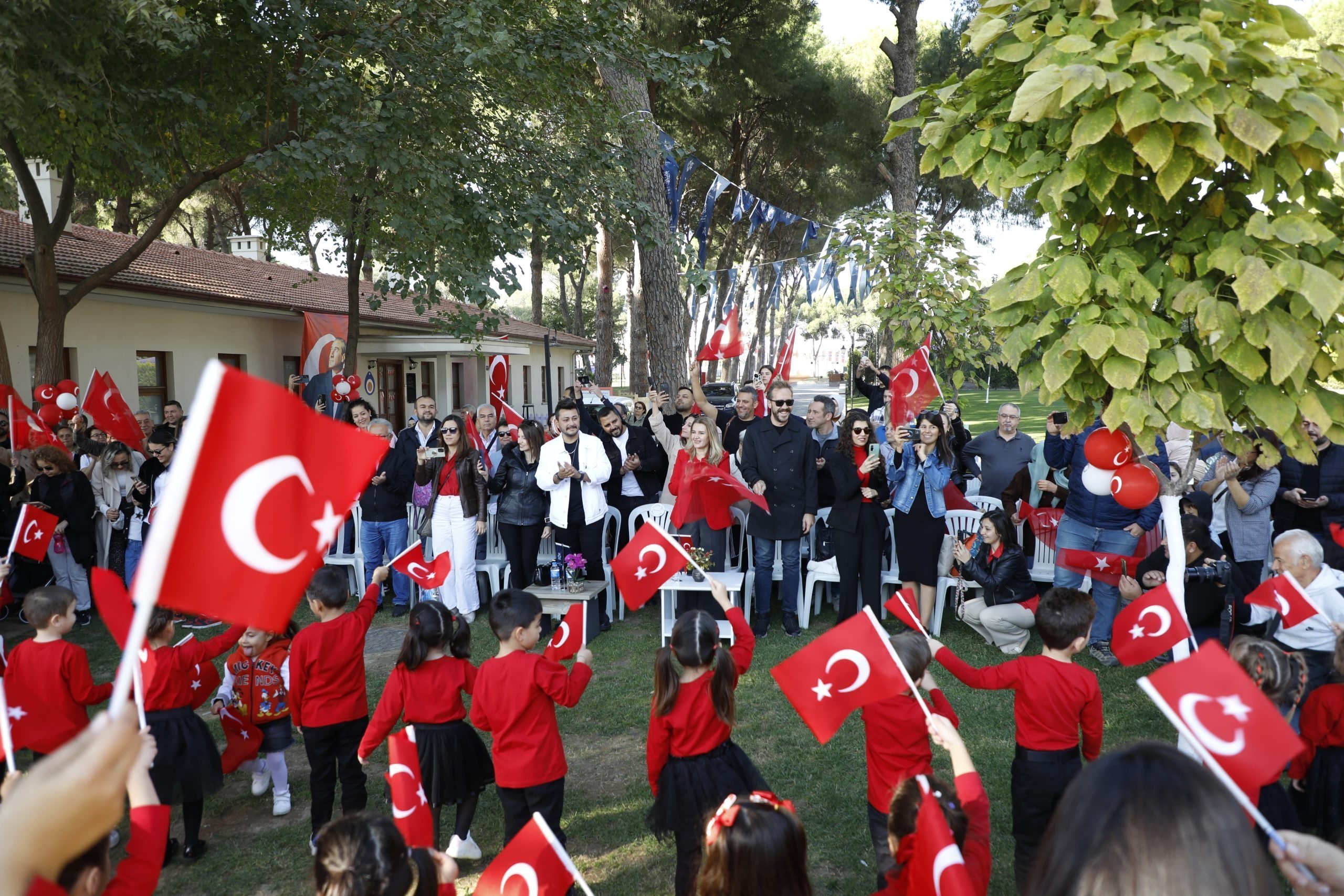 Aydın Büyükşehir Belediyesi çocuk gelişim merkezlerini 29 Ekim coşkusu sardı