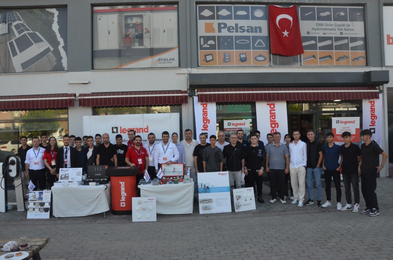 Legrand, Öz Efeler Elektrik ile Aydın’da tanıtım etkinliği düzenledi