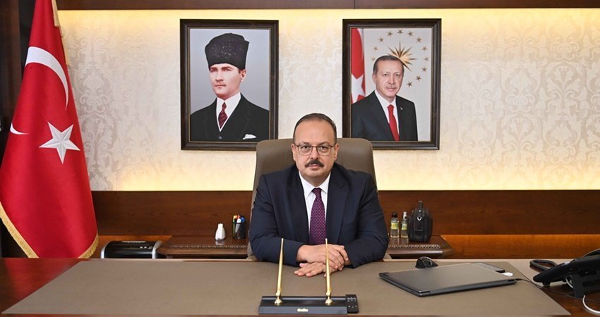 Vali Canbolat’ın “24 Kasım Öğretmenler Günü” kutlama mesajı