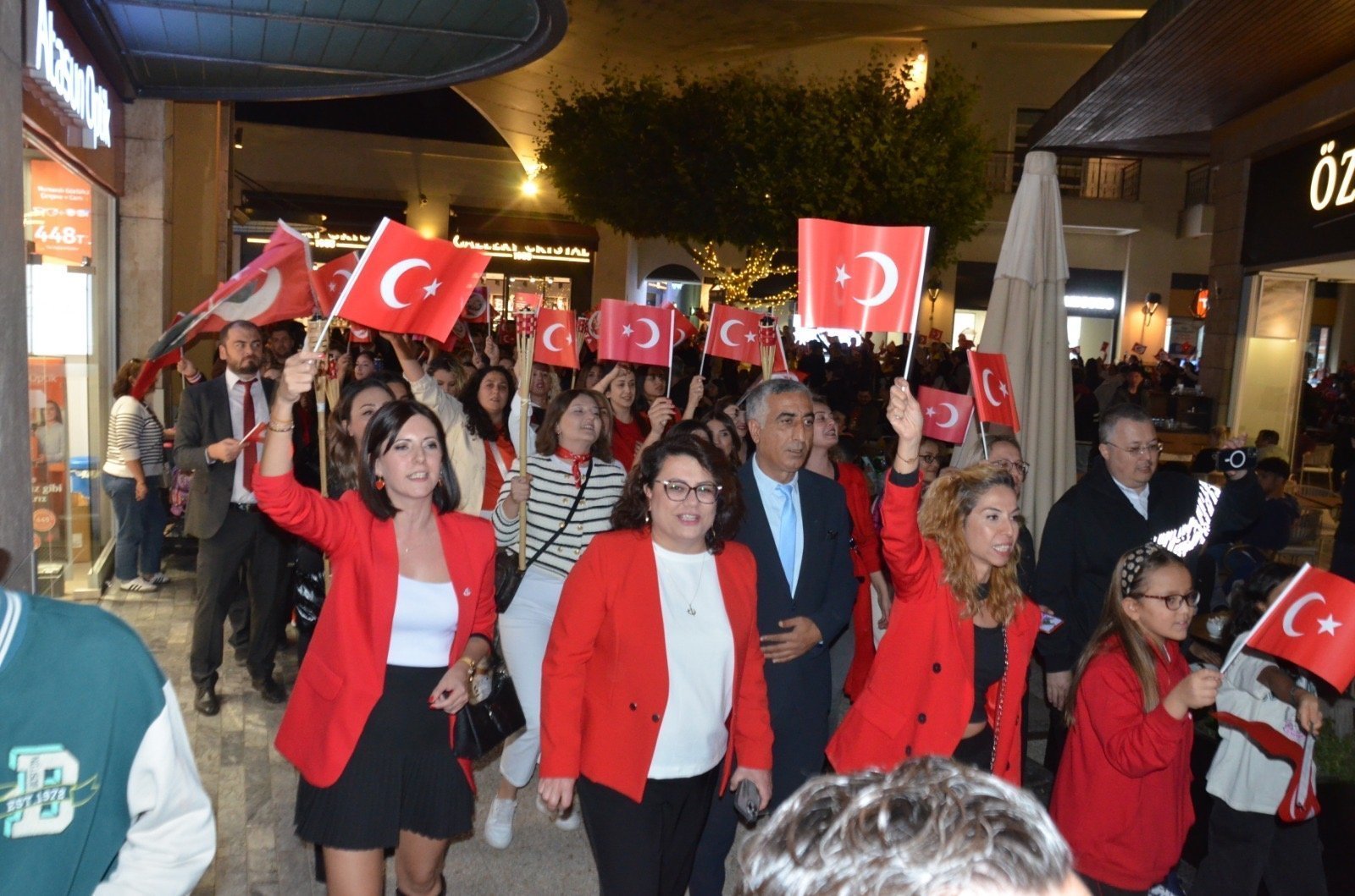 Lider Okulları, Cumhuriyet coşkusunu Forum Aydın’a taşıdı