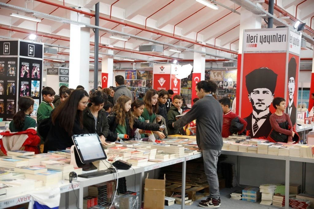 Aydın Kitap Fuarı’na yüz bine yakın ziyaretçi katıldı