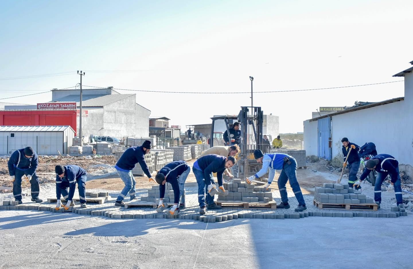 Başkan Gençay’dan yol sorunlarına anında çözüm