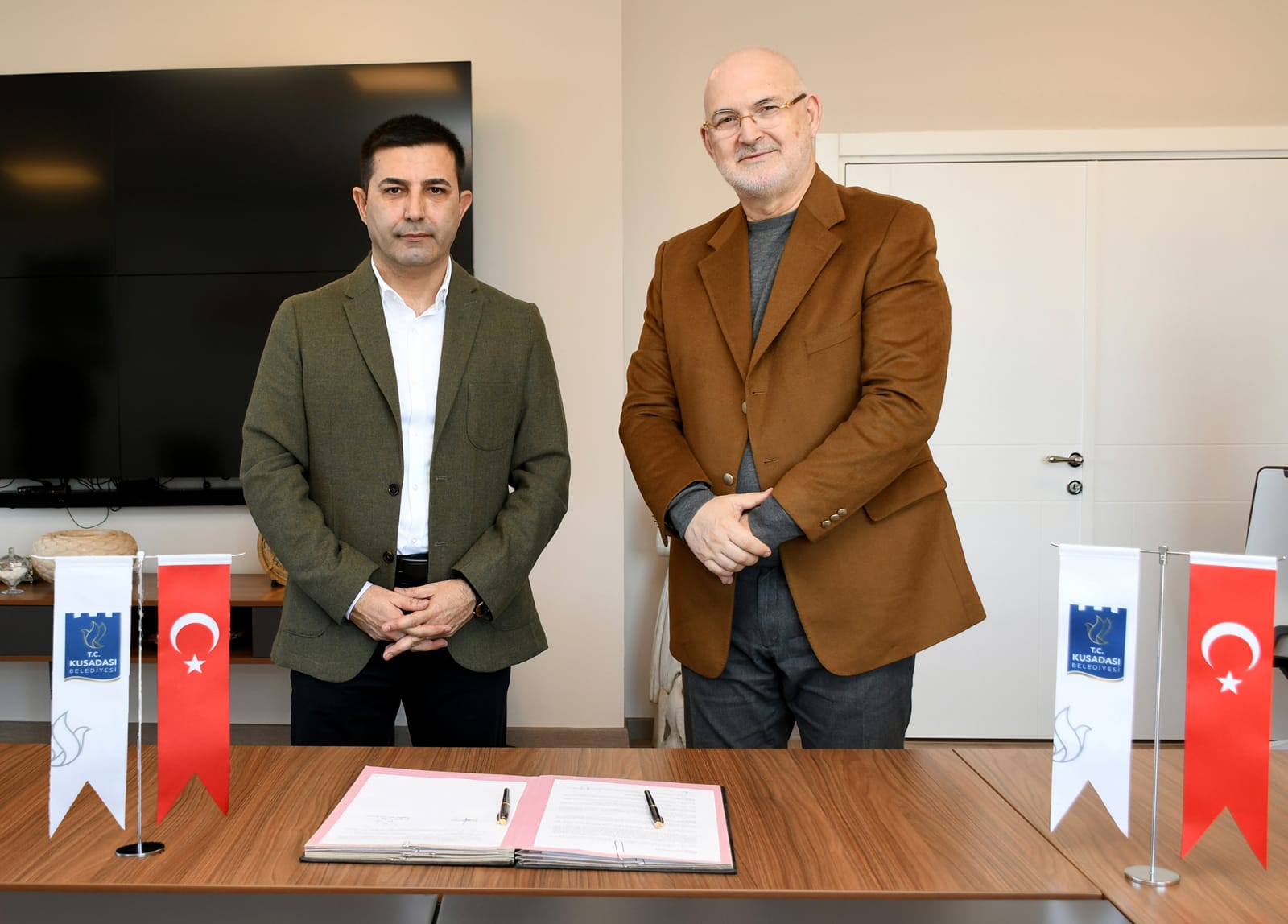 Başkan Ömer Günel’den yaşamını yitiren Haluk Perk için taziye mesajı 