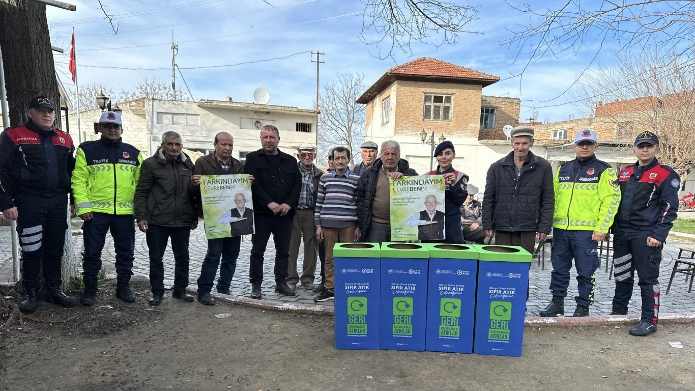 Çine’de kahvehaneler geri dönüşüm merkezi oluyor