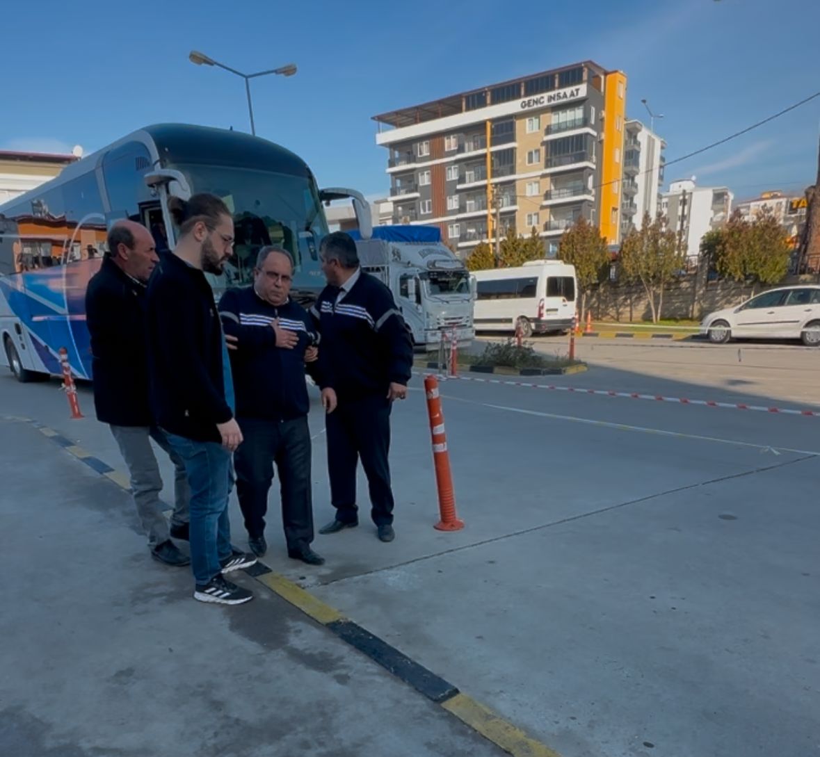 Aydın’da zamanla yarış- Direksiyon başında kalp krizi geçirdi