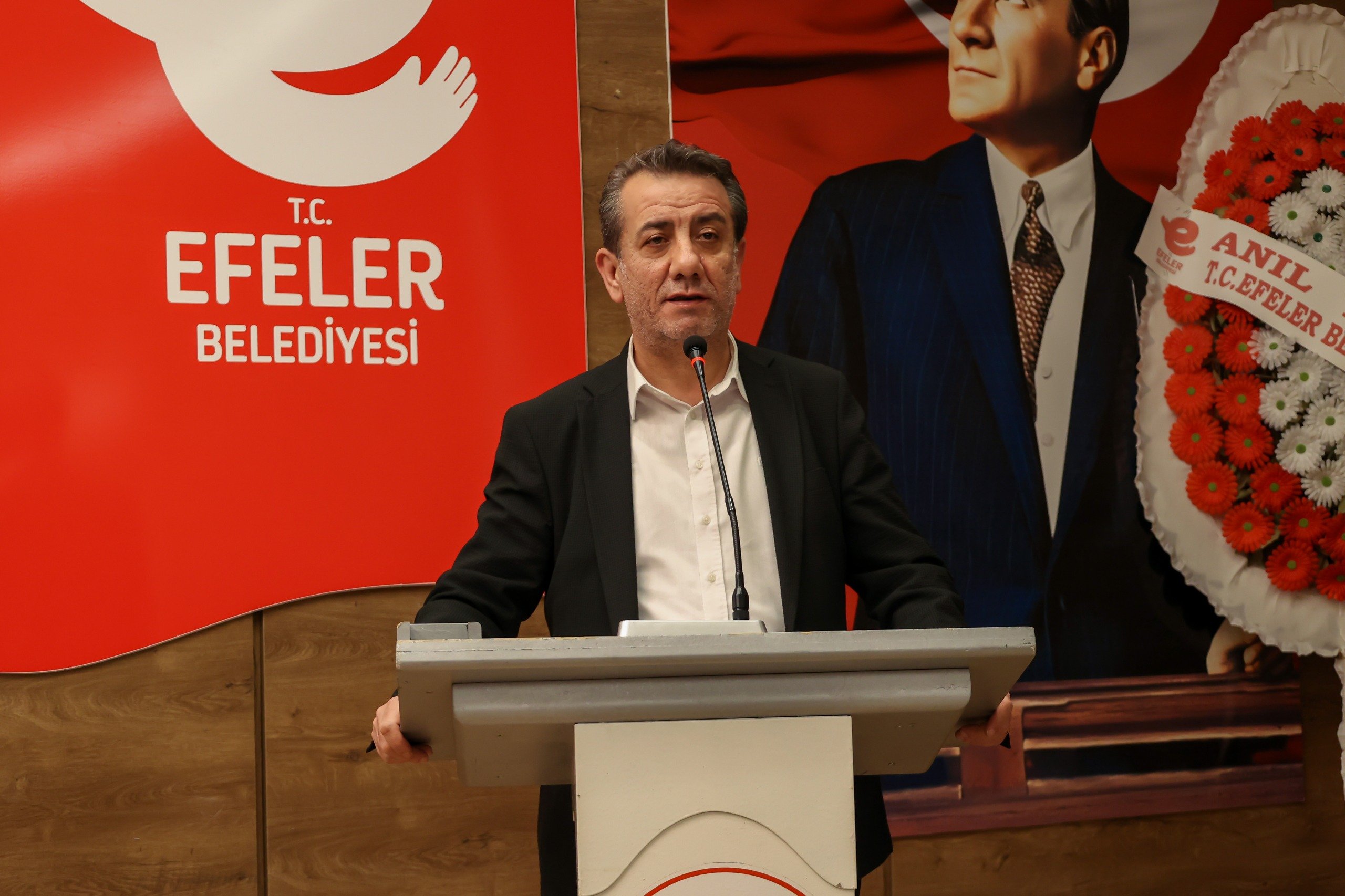 Efeler’de ideal konferansı gerçekleşti