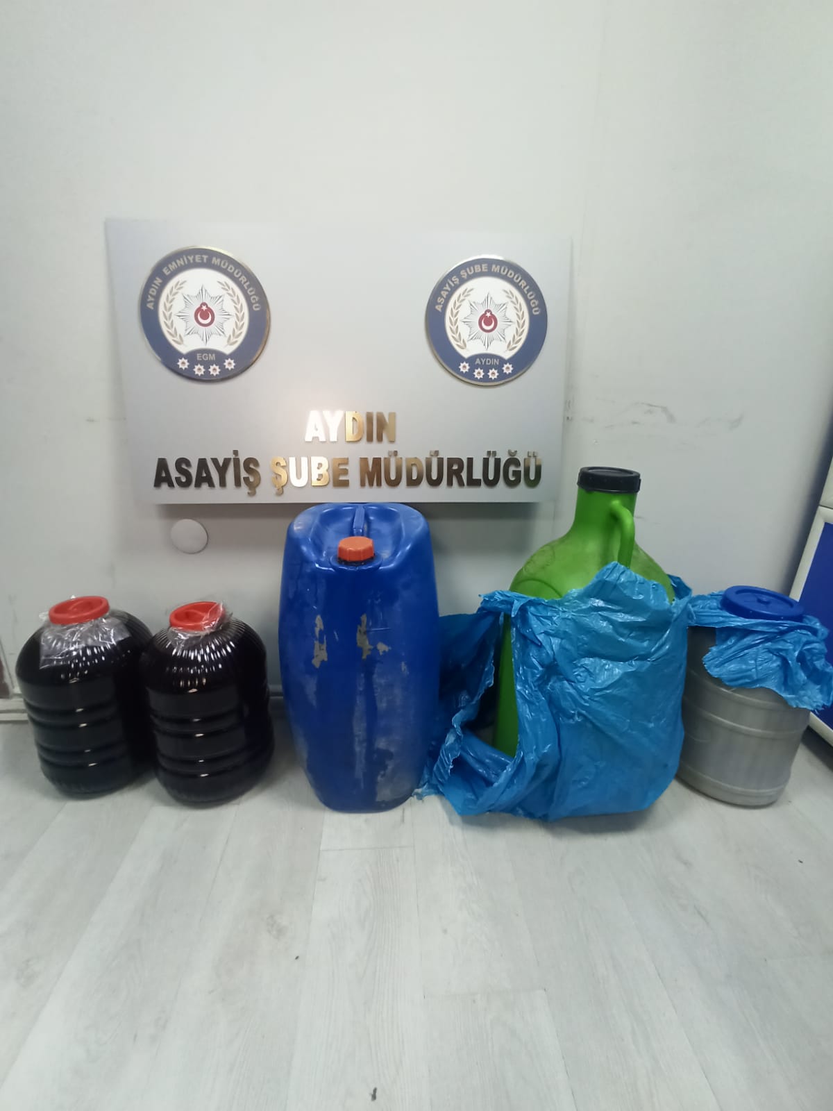 Azılı hırsız polisin kovalamacası ile yakalandı