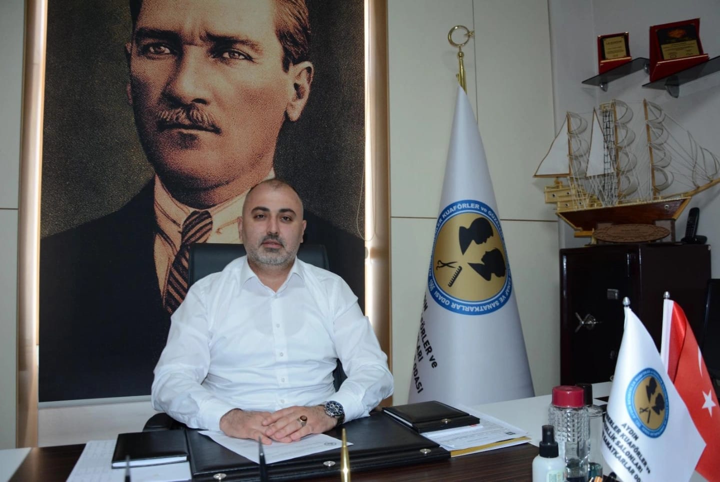 Berber ve kuaförler zorda: Devlet desteği şart!