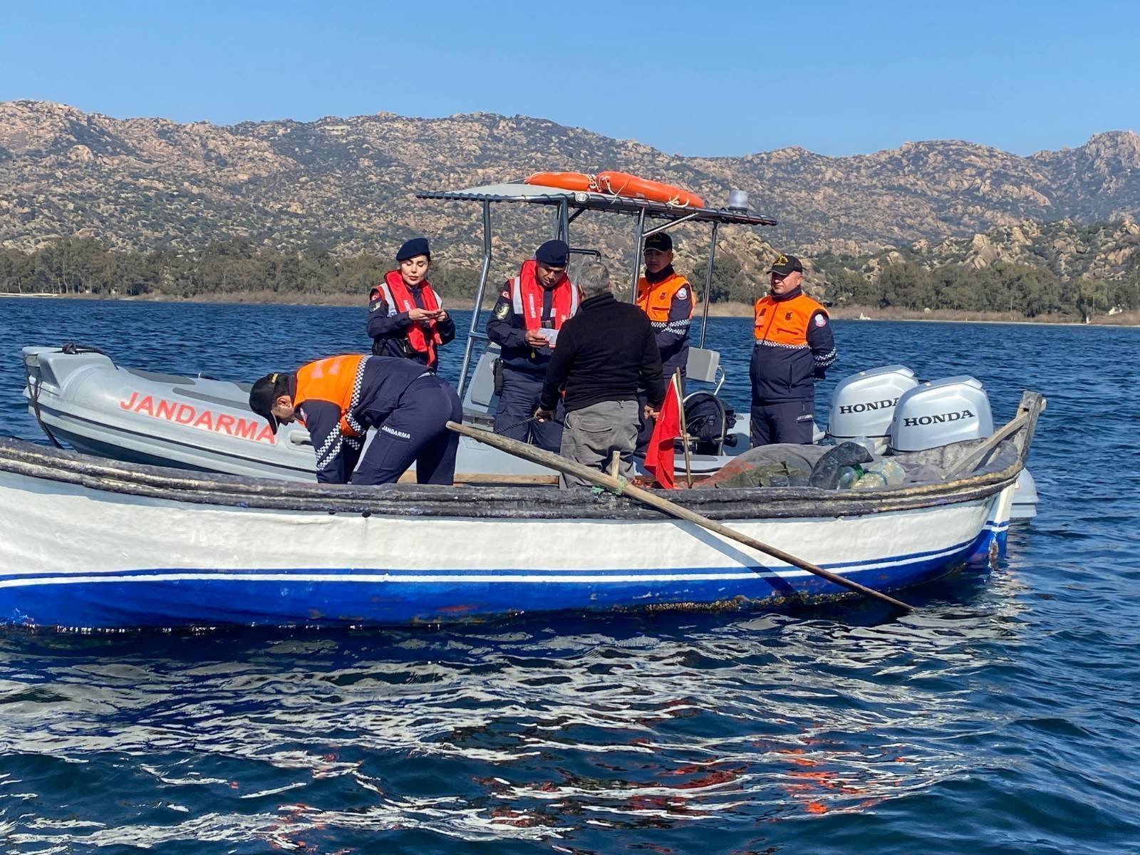 Jandarma Bafa gölünü denetledi