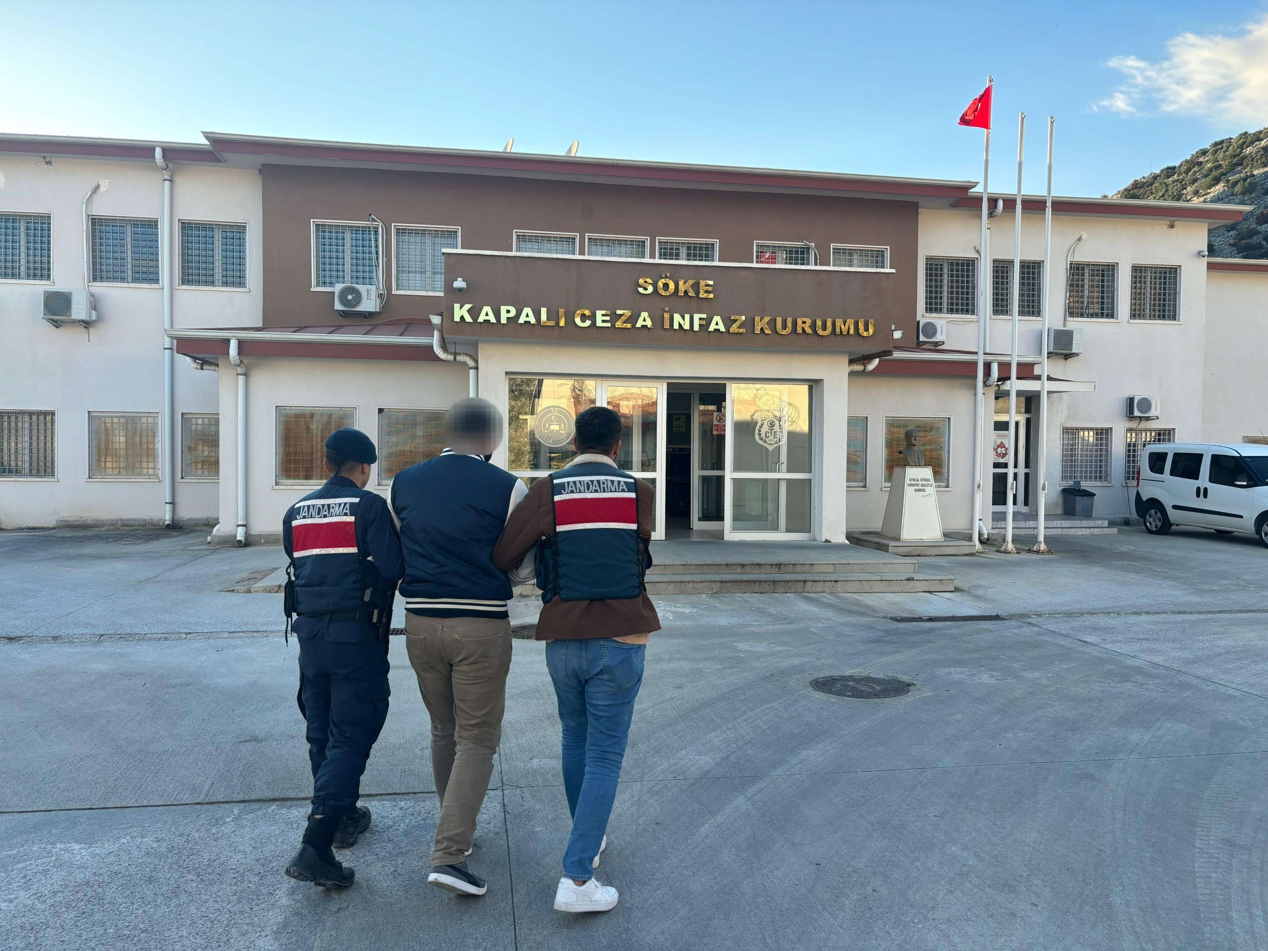 Aydın’da ‘aranan şahıs’ operasyonu: 45 gözaltı