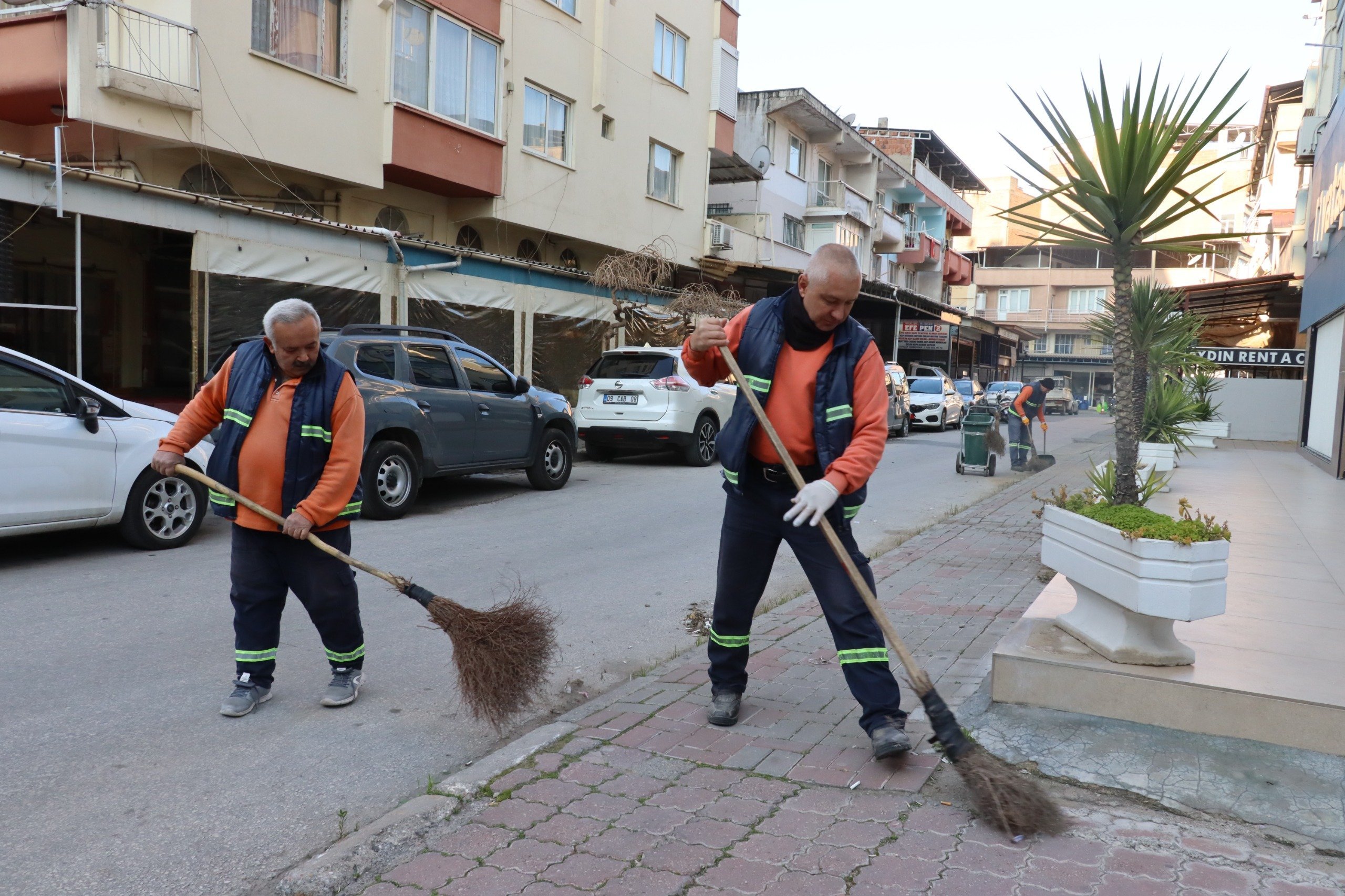 Nazilli Belediyesi’nden eski sanayi bölgesinde kapsamlı temizlik