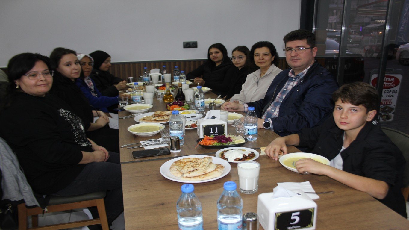 Çine Kaymakamı Büyükköse öksüz ve yetim aileleri ile iftarda buluştu