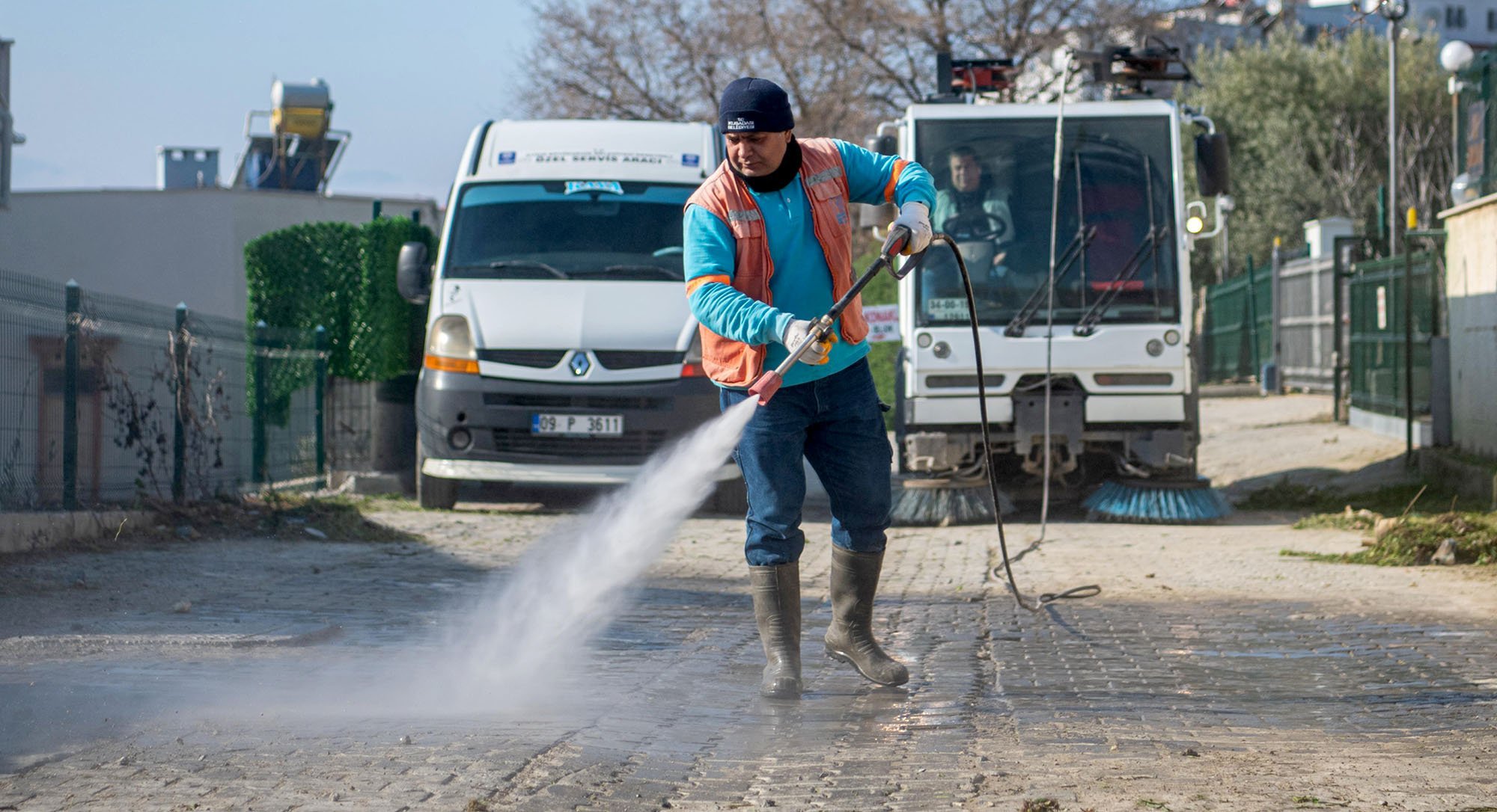 Kadınlar denizi mahallesi köşe bucak temizlendi