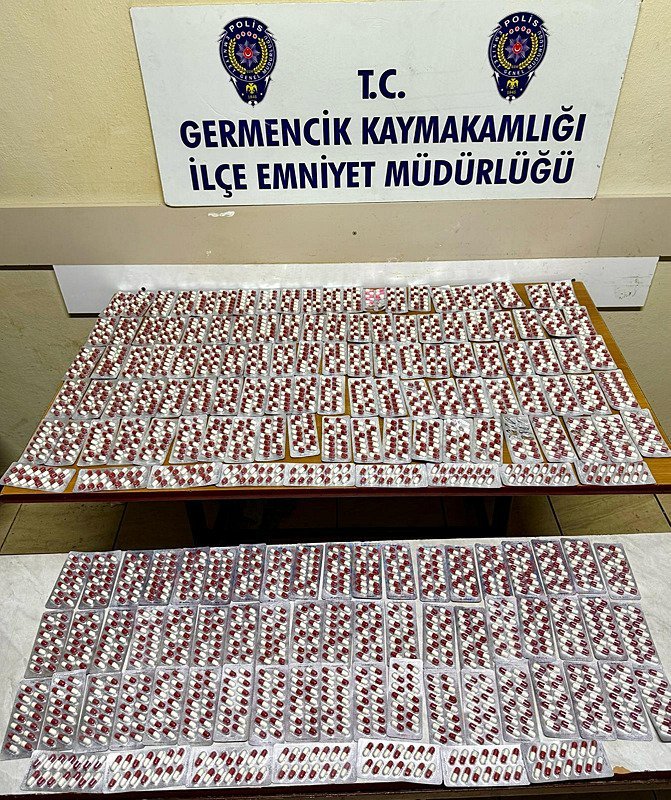 Aydın’da yeşil reçeteyle satılan 2 bin 499 hap ele geçirildi