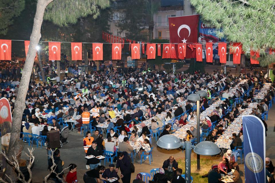 Çine’de Ramazan’ın bereketi iftarla taçlandı