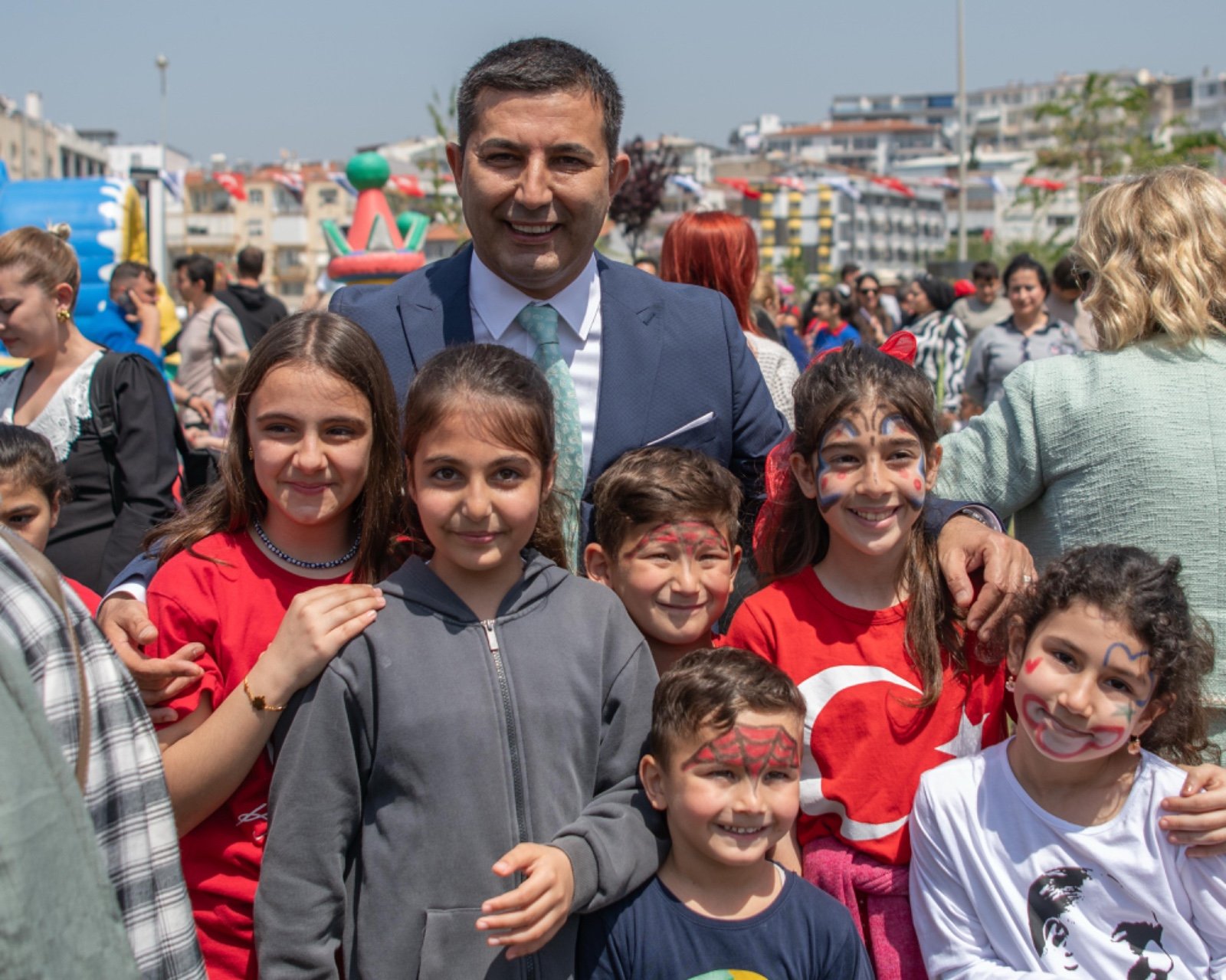 Başkan Ömer Günel’den çocuklar için özel şenlik