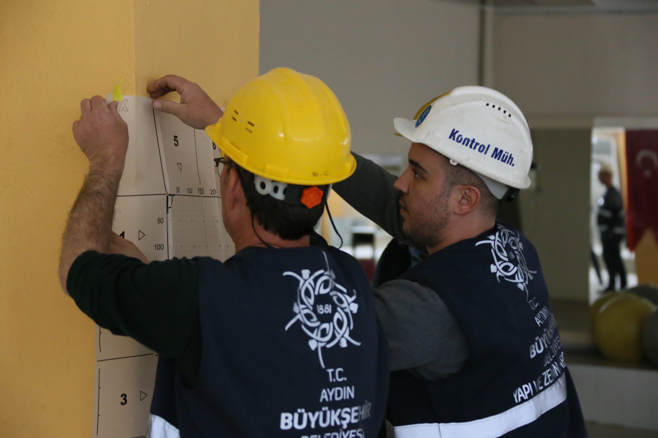 Aydın Büyükşehir Belediyesi ücretsiz testlerle Aydın’ın binalarını olası depremlere hazırlıyor