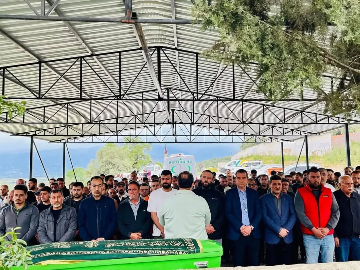 AK Parti Aydın İl Gençlik Kolları Başkan Yardımcısı  Önder gözyaşları arasında defnedildi