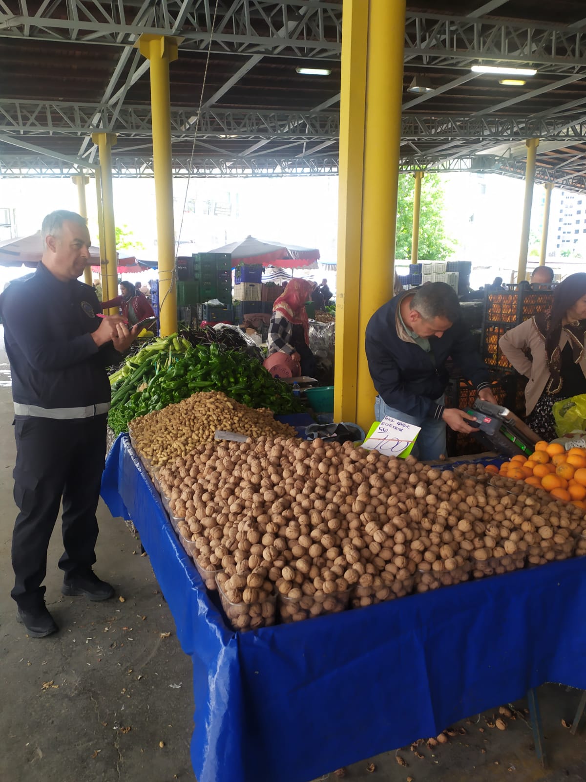Söke’de Pazaryerinde tartı denetimi